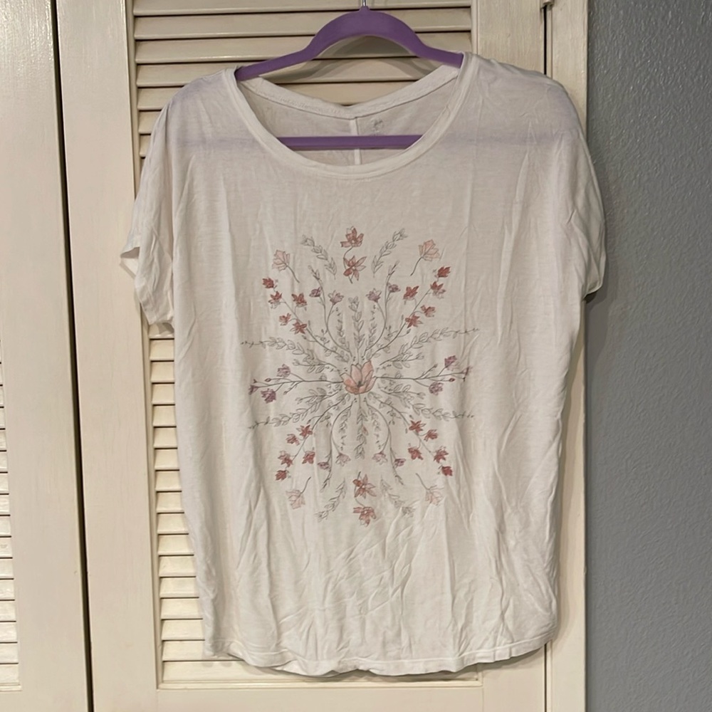 Gaiam shirt stretchy.
